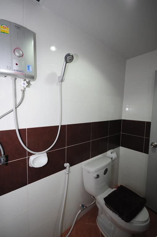 Phoonsab Hostel Phitszanulok Kültér fotó